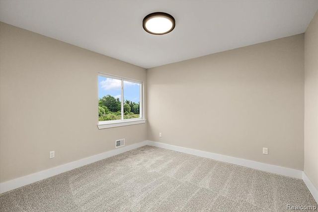 49287 London Bridge Drive, Macomb, MI 48044