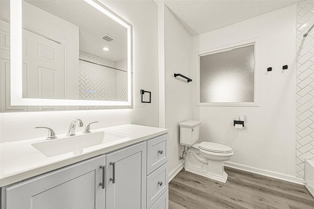 2131 Counter Point Drive, Houston, TX 77055