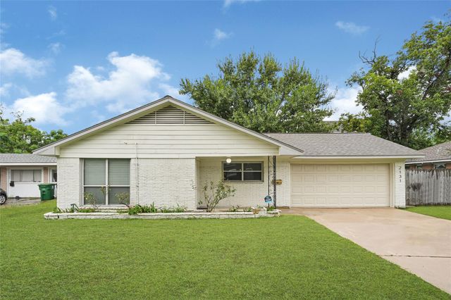 2131 Counter Point Drive, Houston, TX 77055