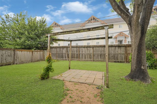 2131 Counter Point Drive, Houston, TX 77055
