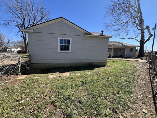 2912 W Elm Street, Denison, TX 75020