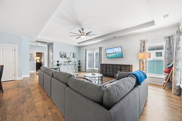 201 Splendor Circle, Murrells Inlet, SC 29576