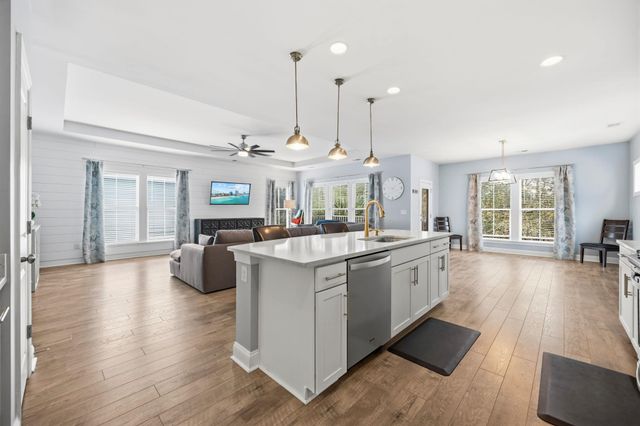 201 Splendor Circle, Murrells Inlet, SC 29576