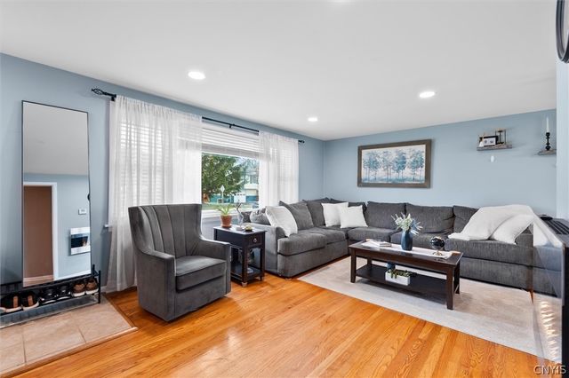 221 7th Street, Salina, NY 13088