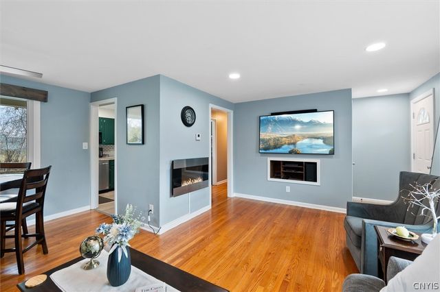 221 7th Street, Salina, NY 13088