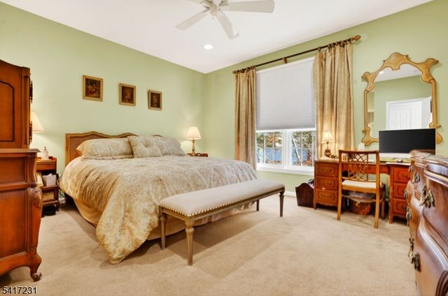 20 Conklin Ct, Roseland Boro, NJ 07068