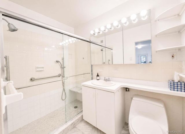 26910 Grand Central Parkway 6T, Floral Park, NY 11005