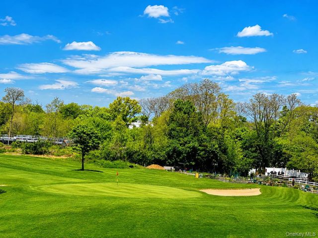26910 Grand Central Parkway 6T, Floral Park, NY 11005