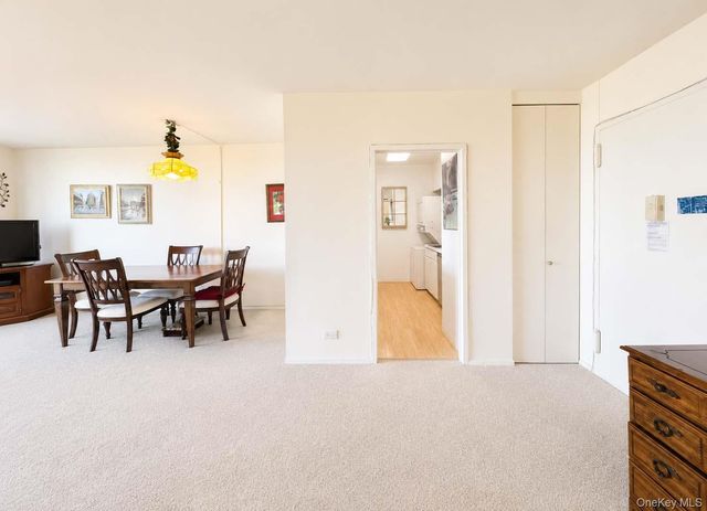 26910 Grand Central Parkway 6T, Floral Park, NY 11005