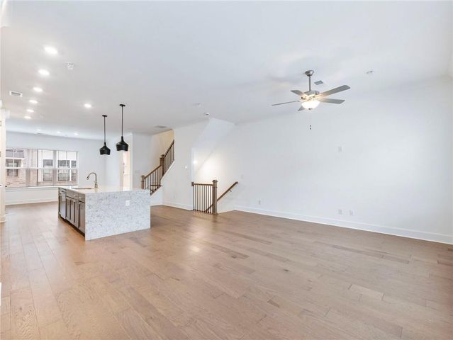 525 Ashbury Drive, Roswell, GA 30076