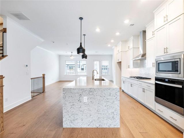 525 Ashbury Drive, Roswell, GA 30076