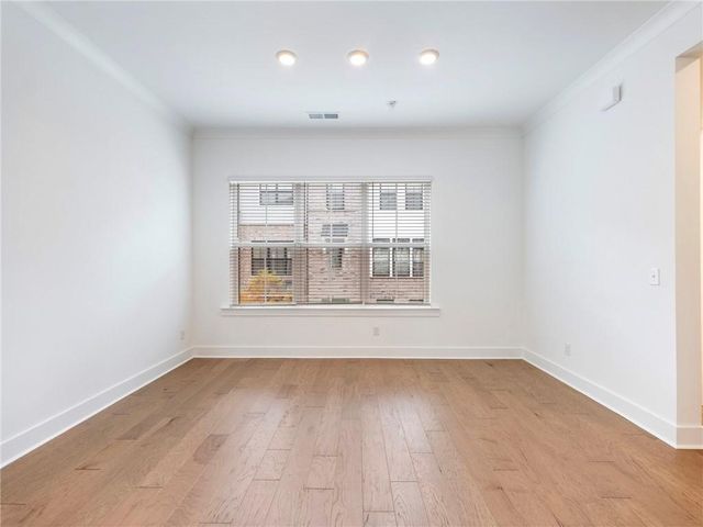 525 Ashbury Drive, Roswell, GA 30076