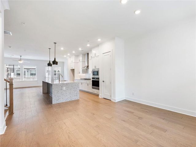 525 Ashbury Drive, Roswell, GA 30076