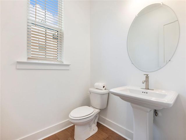 525 Ashbury Drive, Roswell, GA 30076