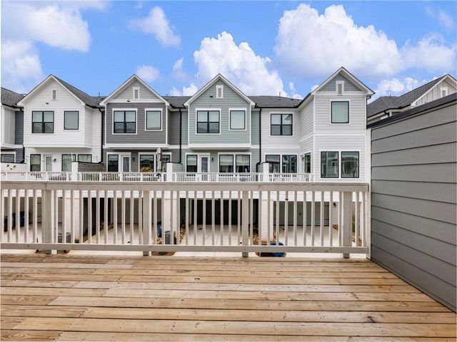 525 Ashbury Drive, Roswell, GA 30076