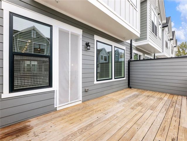 525 Ashbury Drive, Roswell, GA 30076