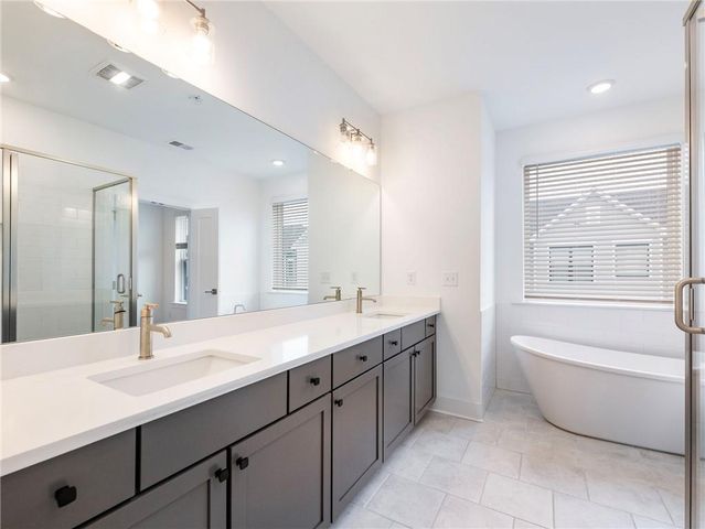 525 Ashbury Drive, Roswell, GA 30076