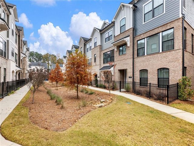 525 Ashbury Drive, Roswell, GA 30076