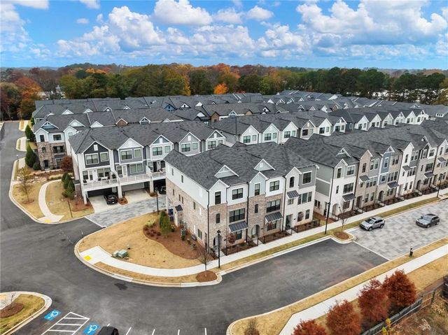 525 Ashbury Drive, Roswell, GA 30076