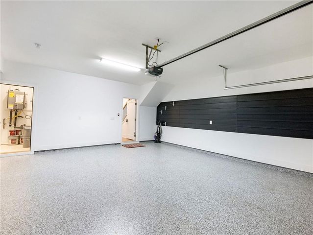 525 Ashbury Drive, Roswell, GA 30076