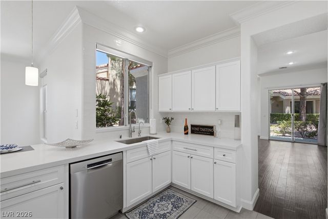 1944 Summer Palm Place 101, Las Vegas, NV 89134
