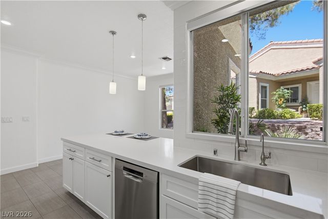 1944 Summer Palm Place 101, Las Vegas, NV 89134
