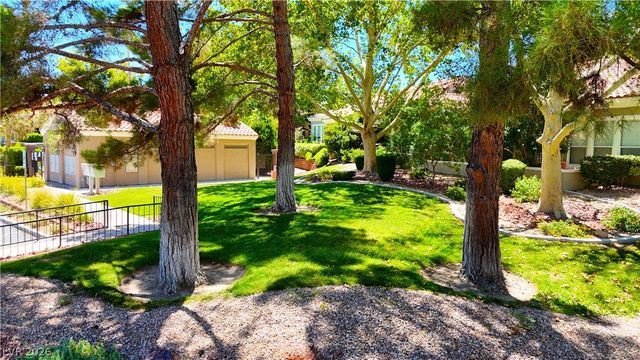 1944 Summer Palm Place 101, Las Vegas, NV 89134