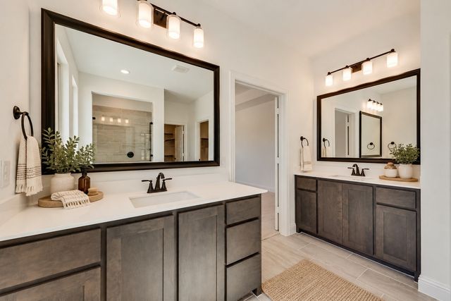 325 Skeen Peak Drive, Springtown, TX 76082