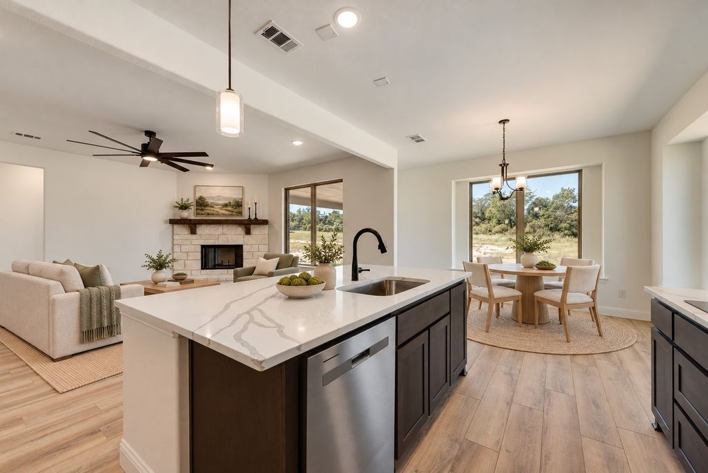 325 Skeen Peak Drive, Springtown, TX 76082 — photo 5