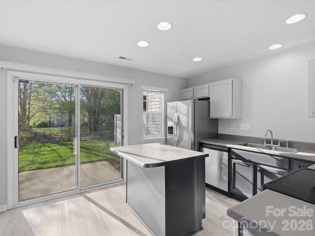 2940 Mayer House Court, Charlotte, NC 28214