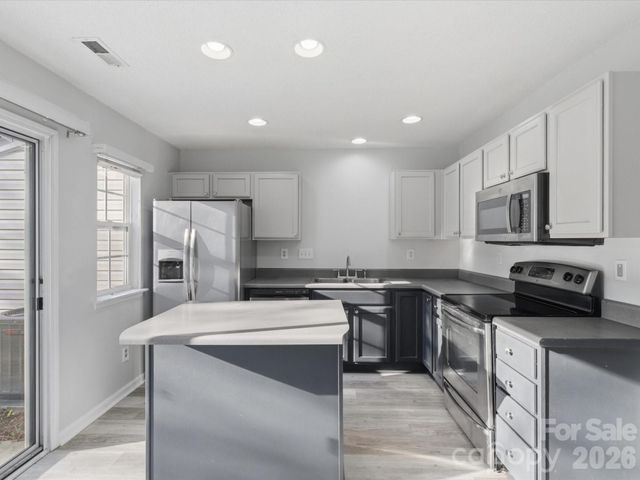 2940 Mayer House Court, Charlotte, NC 28214