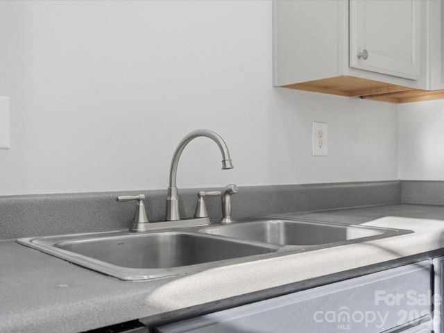 2940 Mayer House Court, Charlotte, NC 28214