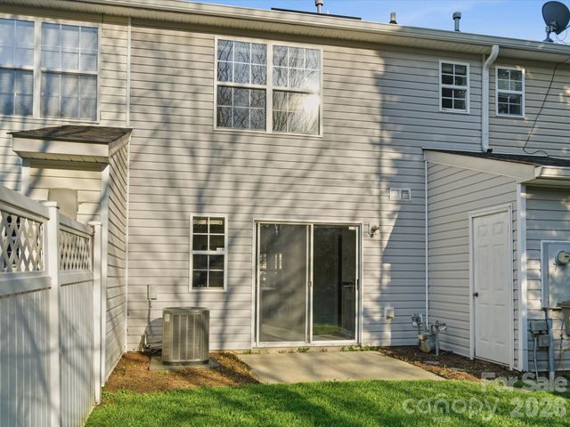 2940 Mayer House Court, Charlotte, NC 28214