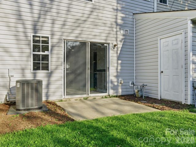 2940 Mayer House Court, Charlotte, NC 28214