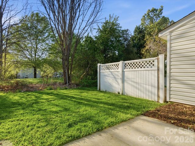 2940 Mayer House Court, Charlotte, NC 28214