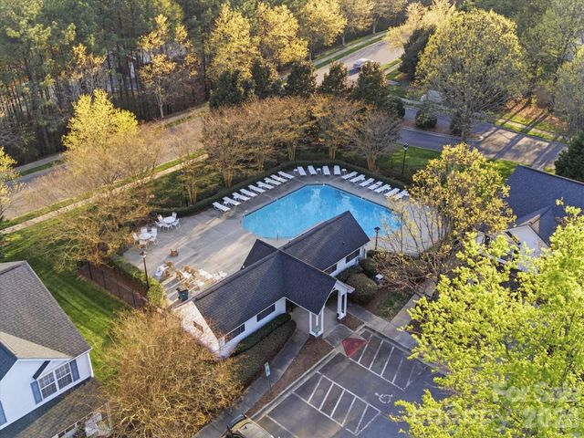 2940 Mayer House Court, Charlotte, NC 28214