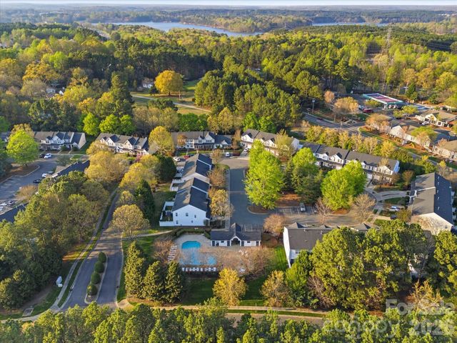 2940 Mayer House Court, Charlotte, NC 28214