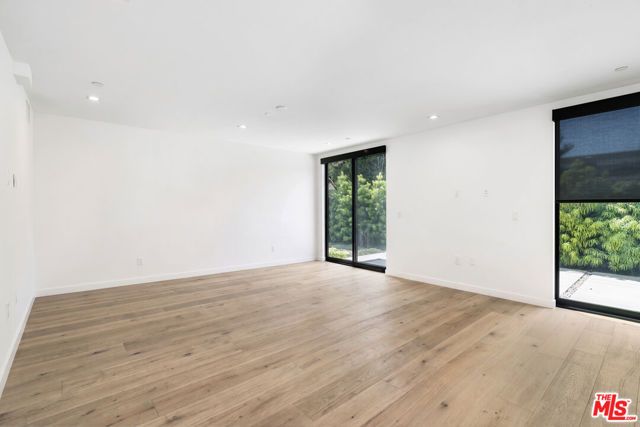 2017 Barry Avenue, Los Angeles, CA 90025