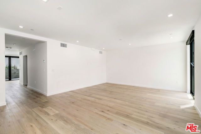 2017 Barry Avenue, Los Angeles, CA 90025