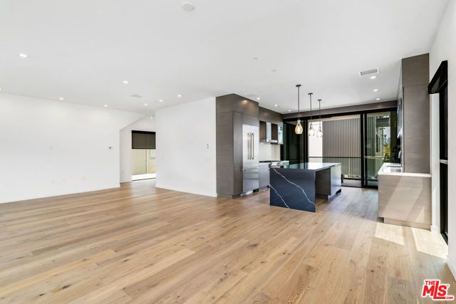 2017 Barry Avenue, Los Angeles, CA 90025
