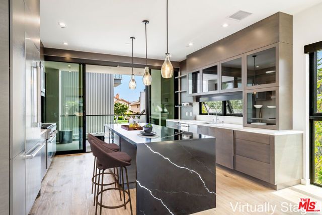 2017 Barry Avenue, Los Angeles, CA 90025