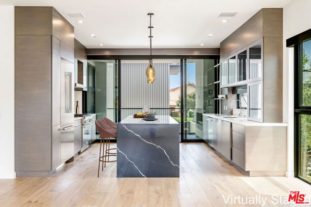 2017 Barry Avenue, Los Angeles, CA 90025