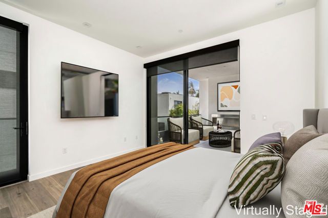 2017 Barry Avenue, Los Angeles, CA 90025