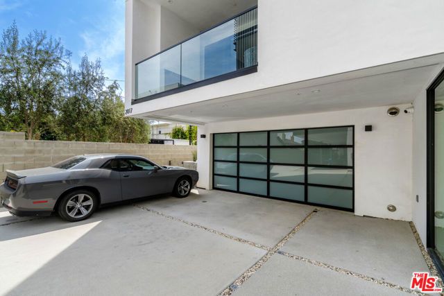 2017 Barry Avenue, Los Angeles, CA 90025