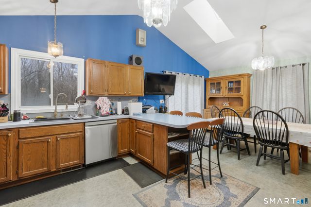 29 Ancient Highway, Oxford, CT 06478