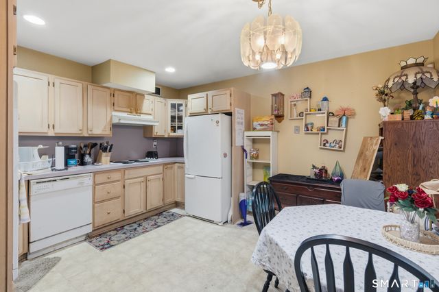 29 Ancient Highway, Oxford, CT 06478