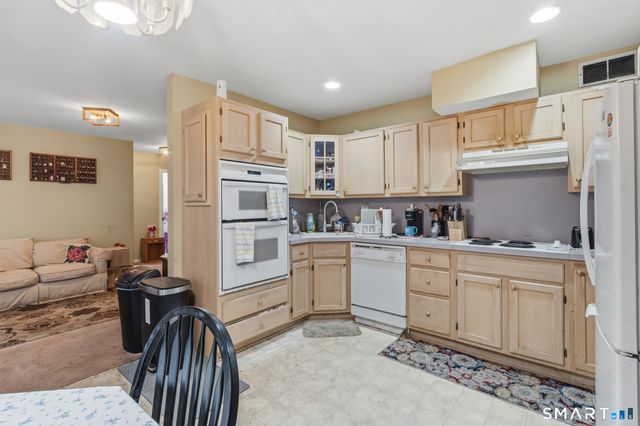 29 Ancient Highway, Oxford, CT 06478