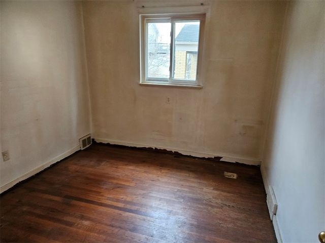 1808 Ridge Ave, Coraopolis, PA 15108