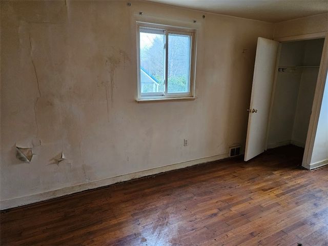 1808 Ridge Ave, Coraopolis, PA 15108