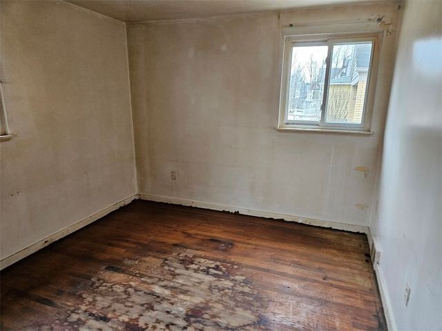 1808 Ridge Ave, Coraopolis, PA 15108